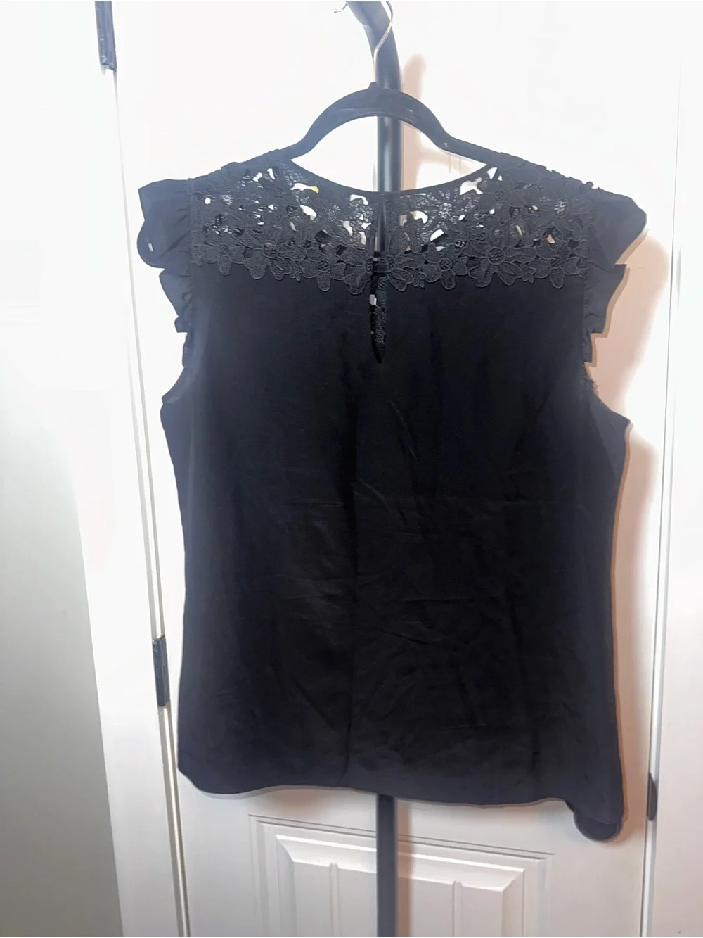 Kate Spade Size Large Black Lace Yoke Flutter Sleeve Women’s Top